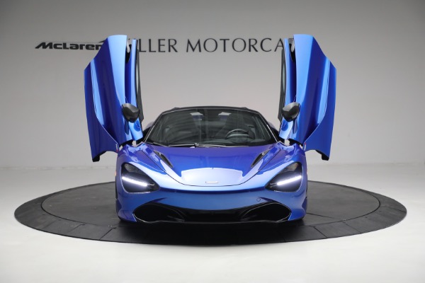 Amazon.com: Diecast 玩具車 McLaren 720S 跑車模型,鋅合金模擬鑄造回力車,1:32  比例迷你超級跑車玩具,附燈光和音樂,適合幼兒兒童兒童禮物(720S-白色) : 玩具和遊戲