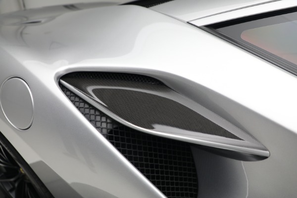Used 2021 Ferrari F8 Tributo for sale $399,900 at Aston Martin of Greenwich in Greenwich CT 06830 20