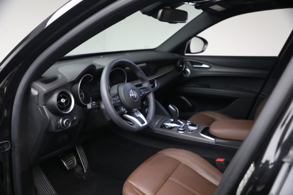 Used 2023 Alfa Romeo Stelvio Ti for sale $32,900 at Miller Motorcars Aston Martin in Greenwich CT 06830 17