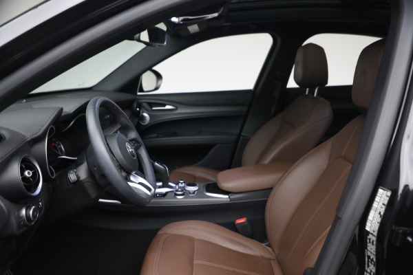 Used 2023 Alfa Romeo Stelvio Ti for sale $32,900 at Miller Motorcars Aston Martin in Greenwich CT 06830 18