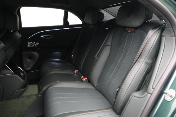 Used 2022 Bentley Flying Spur Hybrid for sale $214,900 at Aston Martin of Greenwich in Greenwich CT 06830 25