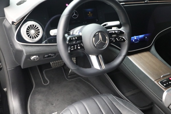 Used 2022 Mercedes-Benz EQS EQS 580 4MATIC for sale Sold at Miller Motorcars Aston Martin in Greenwich CT 06830 10