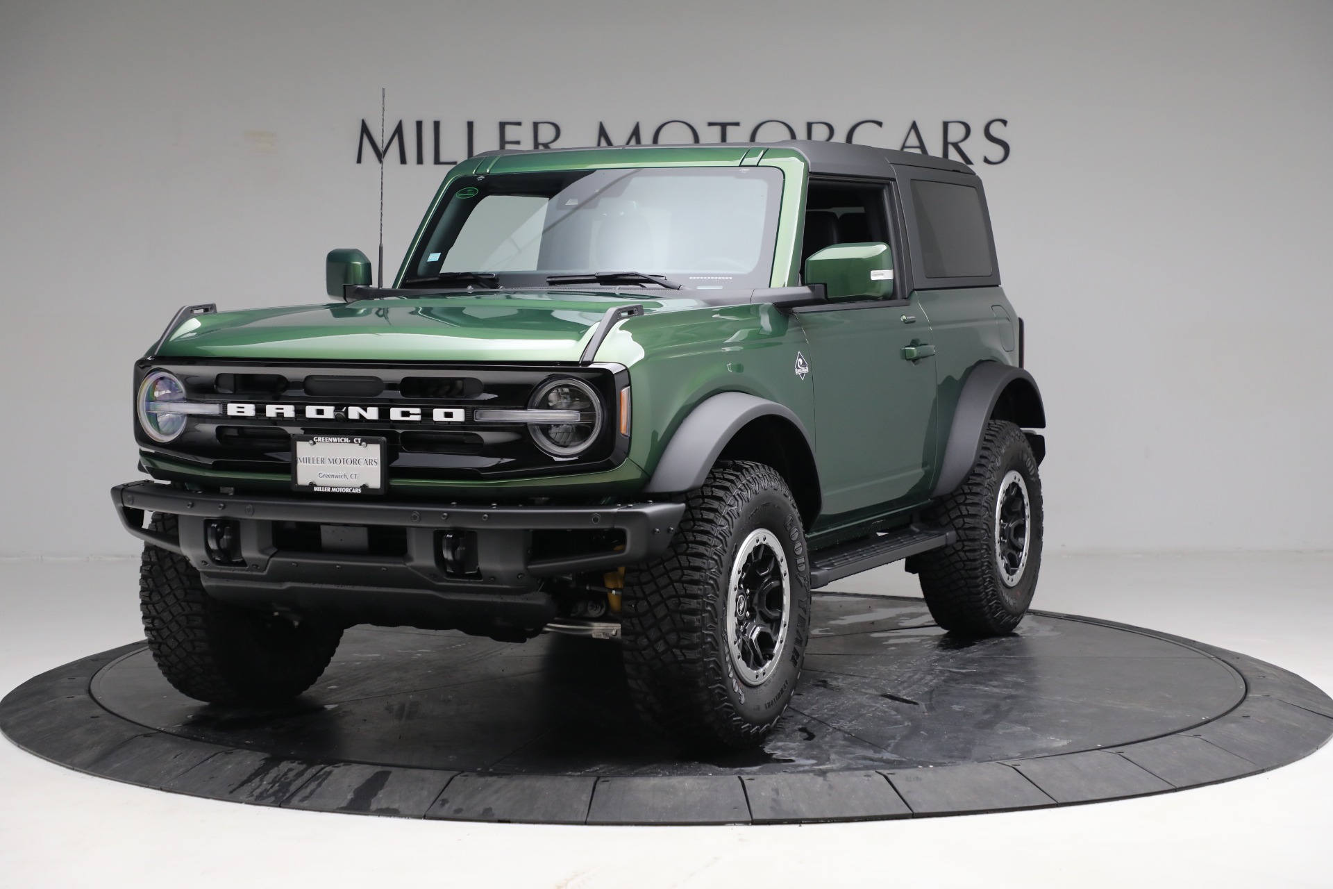 Used 2022 Ford Bronco Outer Banks Advanced for sale Sold at Miller Motorcars Aston Martin in Greenwich CT 06830 1