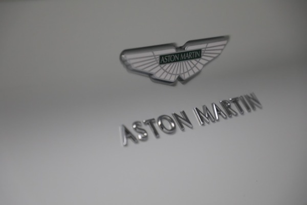 Used 2019 Aston Martin DB11 V8 for sale $119,900 at Aston Martin of Greenwich in Greenwich CT 06830 28