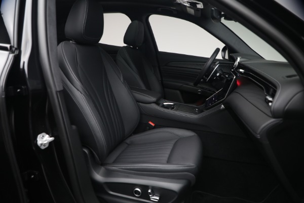 Used 2023 Maserati Grecale GT for sale $40,900 at Miller Motorcars Aston Martin in Greenwich CT 06830 14