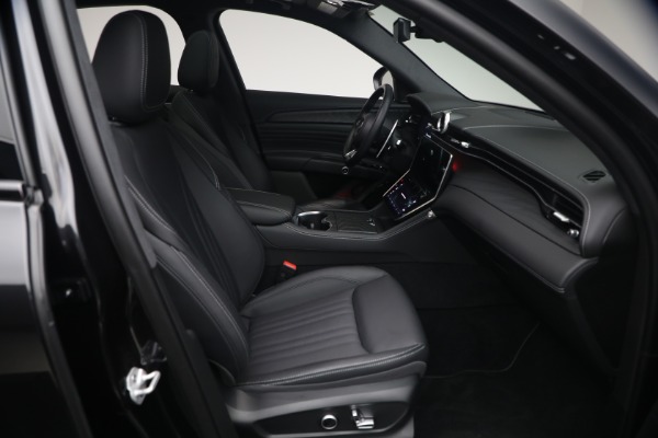 Used 2023 Maserati Grecale GT for sale $40,900 at Miller Motorcars Aston Martin in Greenwich CT 06830 16