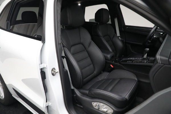 Used 2021 Porsche Macan Turbo for sale $84,900 at Aston Martin of Greenwich in Greenwich CT 06830 18