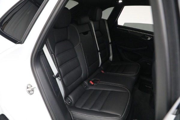 Used 2021 Porsche Macan Turbo for sale $84,900 at Aston Martin of Greenwich in Greenwich CT 06830 20