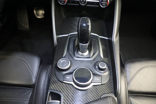 Used 2019 Alfa Romeo Giulia Ti Sport Carbon for sale $34,900 at Aston Martin of Greenwich in Greenwich CT 06830 27