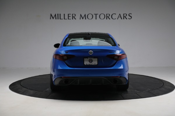 Used 2019 Alfa Romeo Giulia Ti Sport Carbon for sale $34,900 at Aston Martin of Greenwich in Greenwich CT 06830 6