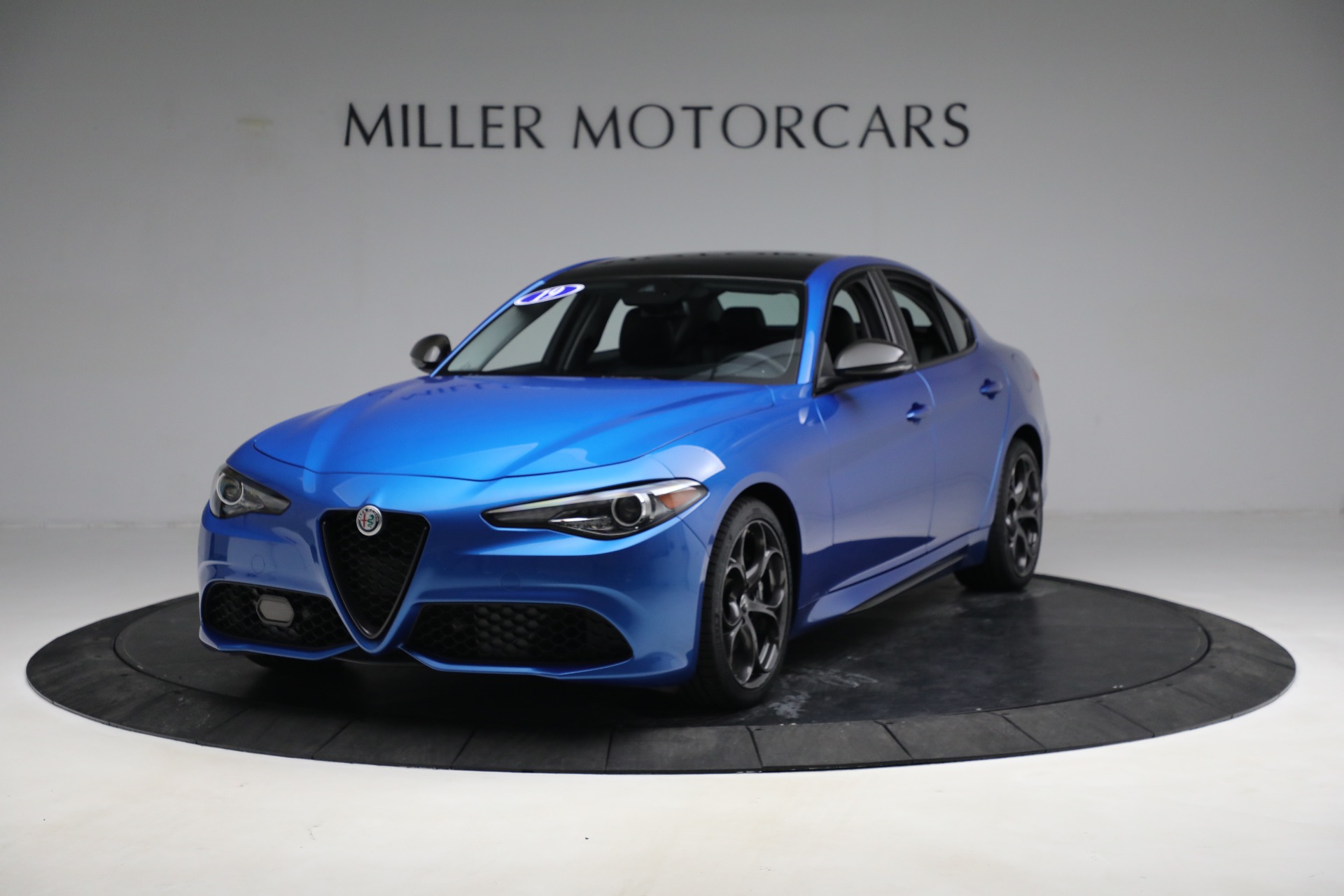 Used 2019 Alfa Romeo Giulia Ti Sport Carbon for sale $34,900 at Aston Martin of Greenwich in Greenwich CT 06830 1