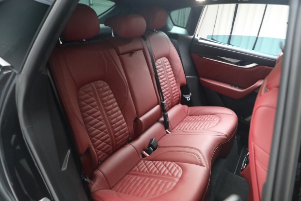 Used 2021 Maserati Levante Trofeo for sale $114,900 at Aston Martin of Greenwich in Greenwich CT 06830 24