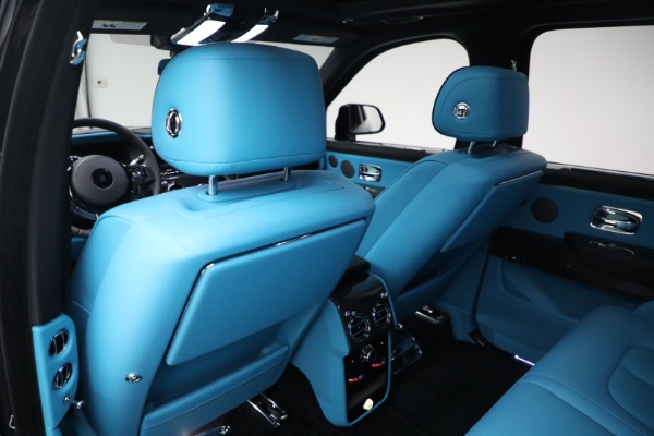 Used 2022 Rolls-Royce Black Badge Cullinan for sale $395,900 at Aston Martin of Greenwich in Greenwich CT 06830 16