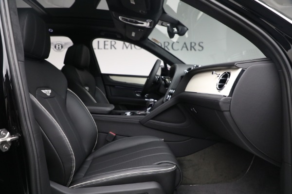 New 2023 Bentley Bentayga V8 for sale $238,470 at Aston Martin of Greenwich in Greenwich CT 06830 27