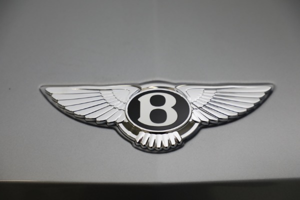Used 2023 Bentley Bentayga EWB Azure V8 for sale $196,900 at Aston Martin of Greenwich in Greenwich CT 06830 16