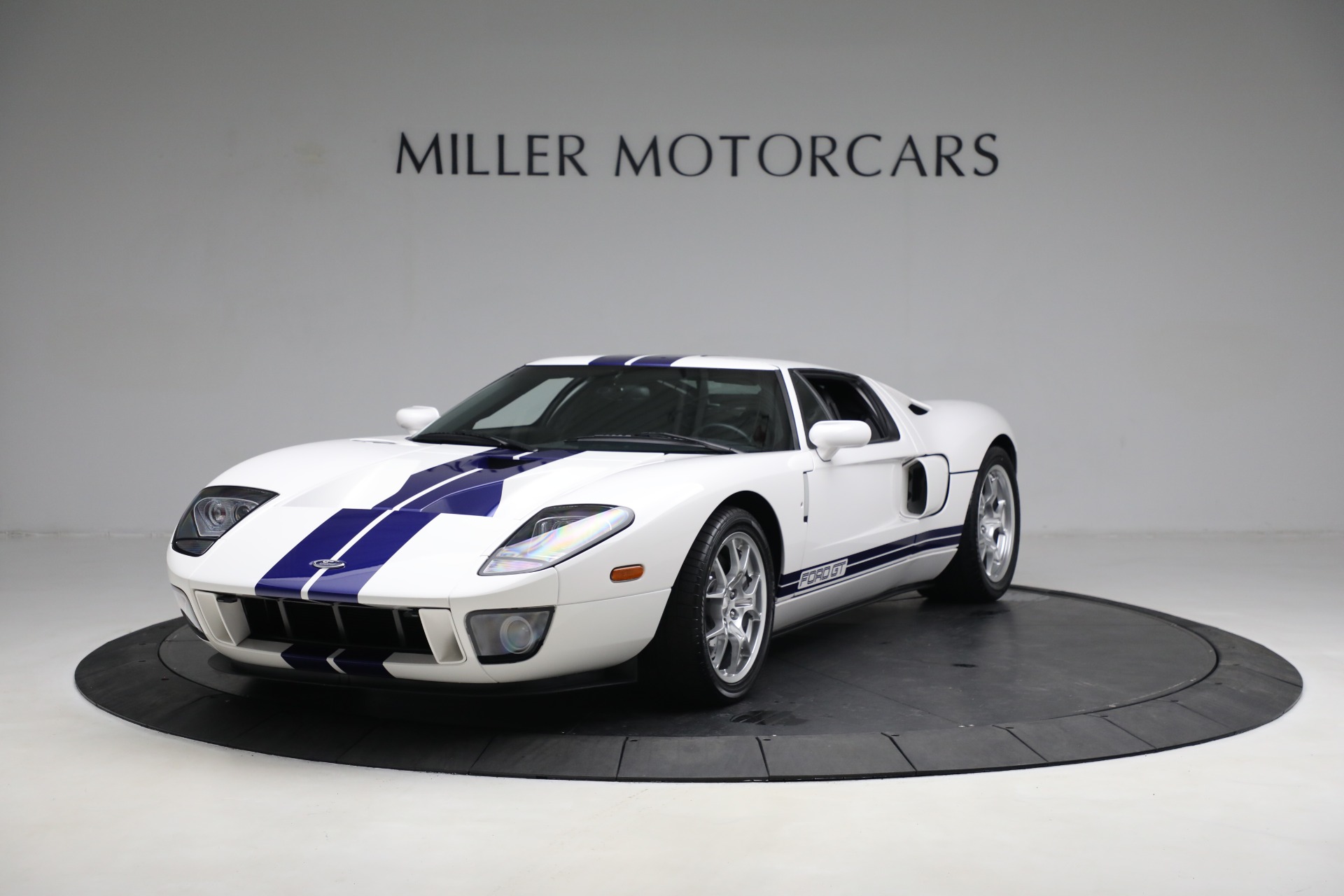 Used 2006 Ford GT for sale $449,900 at Aston Martin of Greenwich in Greenwich CT 06830 1