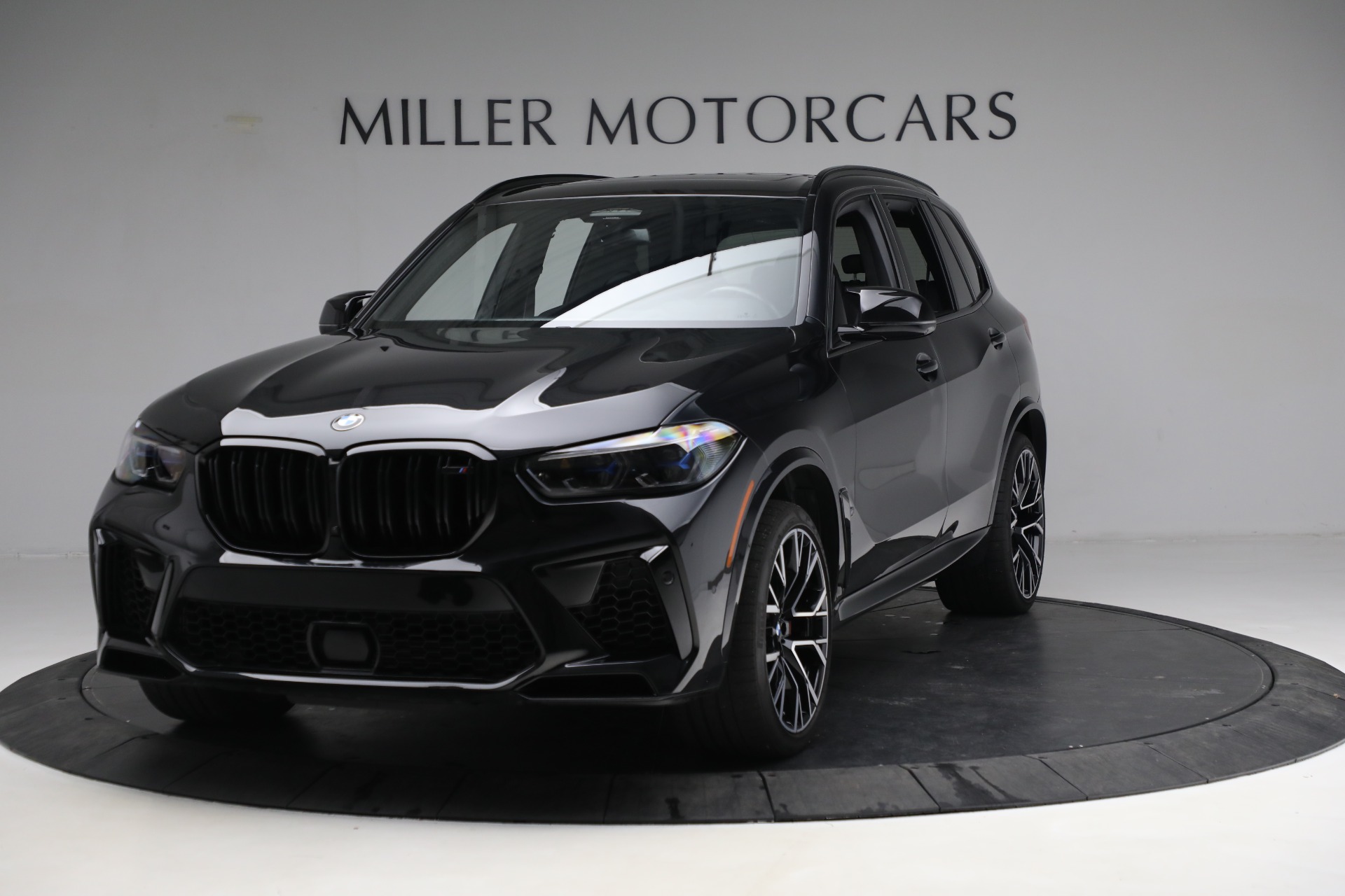 Used 2022 BMW X5 M Competition for sale $93,900 at Aston Martin of Greenwich in Greenwich CT 06830 1