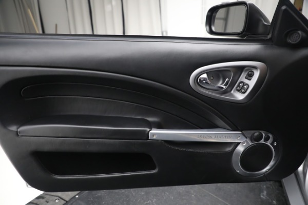 Used 2005 Aston Martin V12 Vanquish S for sale $199,900 at Aston Martin of Greenwich in Greenwich CT 06830 19