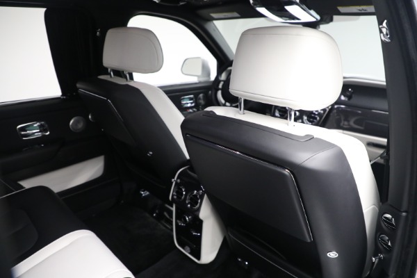 Used 2022 Rolls-Royce Black Badge Cullinan for sale $399,900 at Aston Martin of Greenwich in Greenwich CT 06830 25