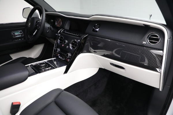Used 2022 Rolls-Royce Black Badge Cullinan for sale $399,900 at Aston Martin of Greenwich in Greenwich CT 06830 26