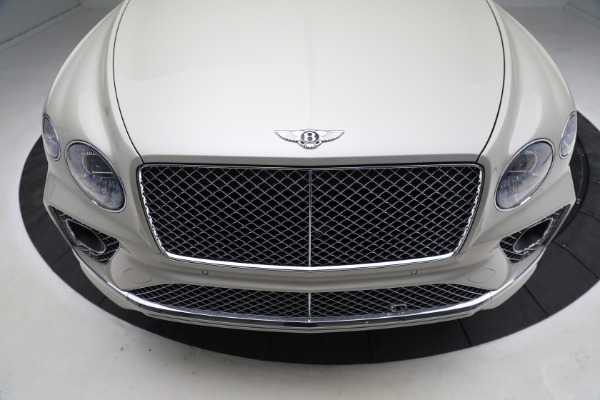 Used 2022 Bentley Bentayga V8 for sale $205,900 at Aston Martin of Greenwich in Greenwich CT 06830 15