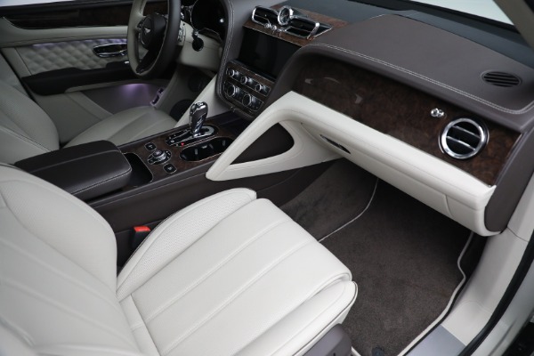 Used 2022 Bentley Bentayga V8 for sale Sold at Aston Martin of Greenwich in Greenwich CT 06830 26