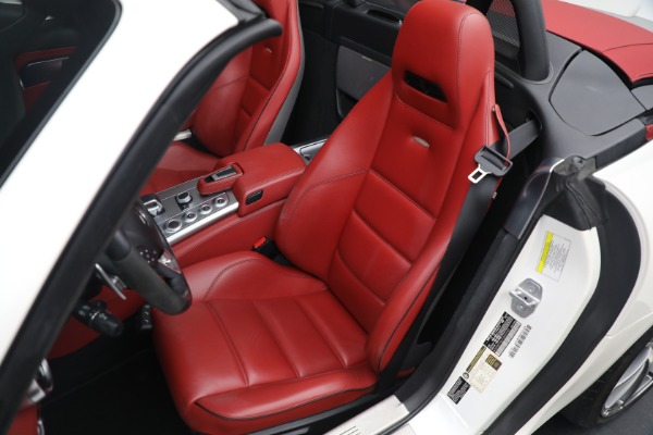 Used 2012 Mercedes-Benz SLS AMG for sale $149,900 at Aston Martin of Greenwich in Greenwich CT 06830 19