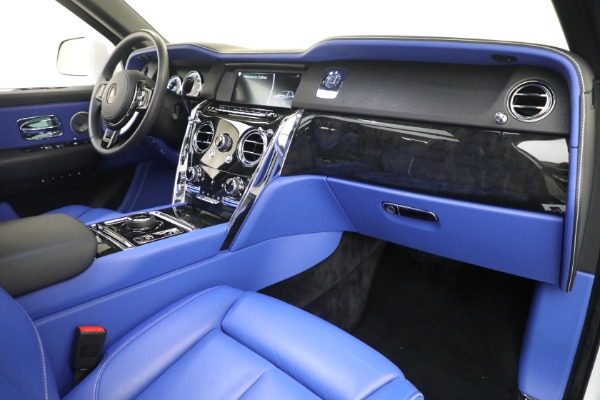 Used 2022 Rolls-Royce Cullinan for sale $359,900 at Aston Martin of Greenwich in Greenwich CT 06830 27