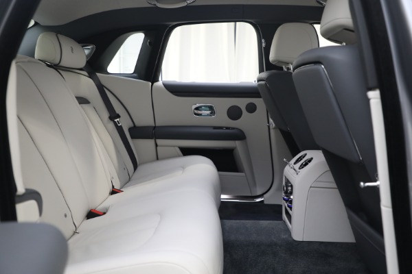 Used 2022 Rolls-Royce Ghost for sale $365,900 at Aston Martin of Greenwich in Greenwich CT 06830 25