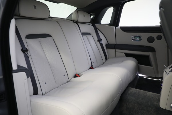 Used 2022 Rolls-Royce Ghost for sale $365,900 at Aston Martin of Greenwich in Greenwich CT 06830 26