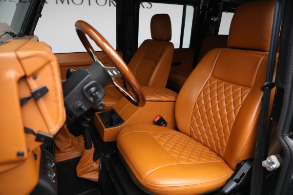 Used 1993 Land Rover Defender 110 for sale Sold at Aston Martin of Greenwich in Greenwich CT 06830 15