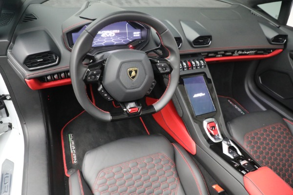 Used 2021 Lamborghini Huracan LP 610-2 EVO Spyder for sale $289,900 at Aston Martin of Greenwich in Greenwich CT 06830 23