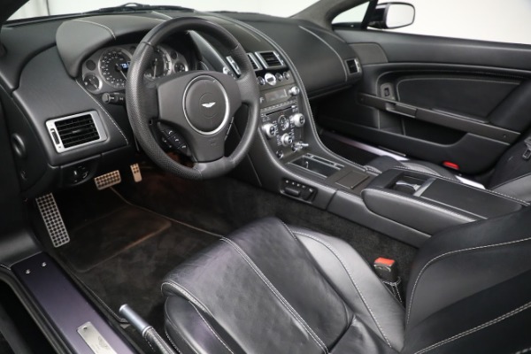 Used 2009 Aston Martin V8 Vantage Roadster for sale $59,900 at Aston Martin of Greenwich in Greenwich CT 06830 19