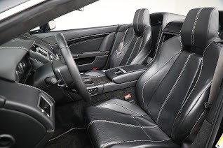 Used 2009 Aston Martin V8 Vantage Roadster for sale $59,900 at Aston Martin of Greenwich in Greenwich CT 06830 21