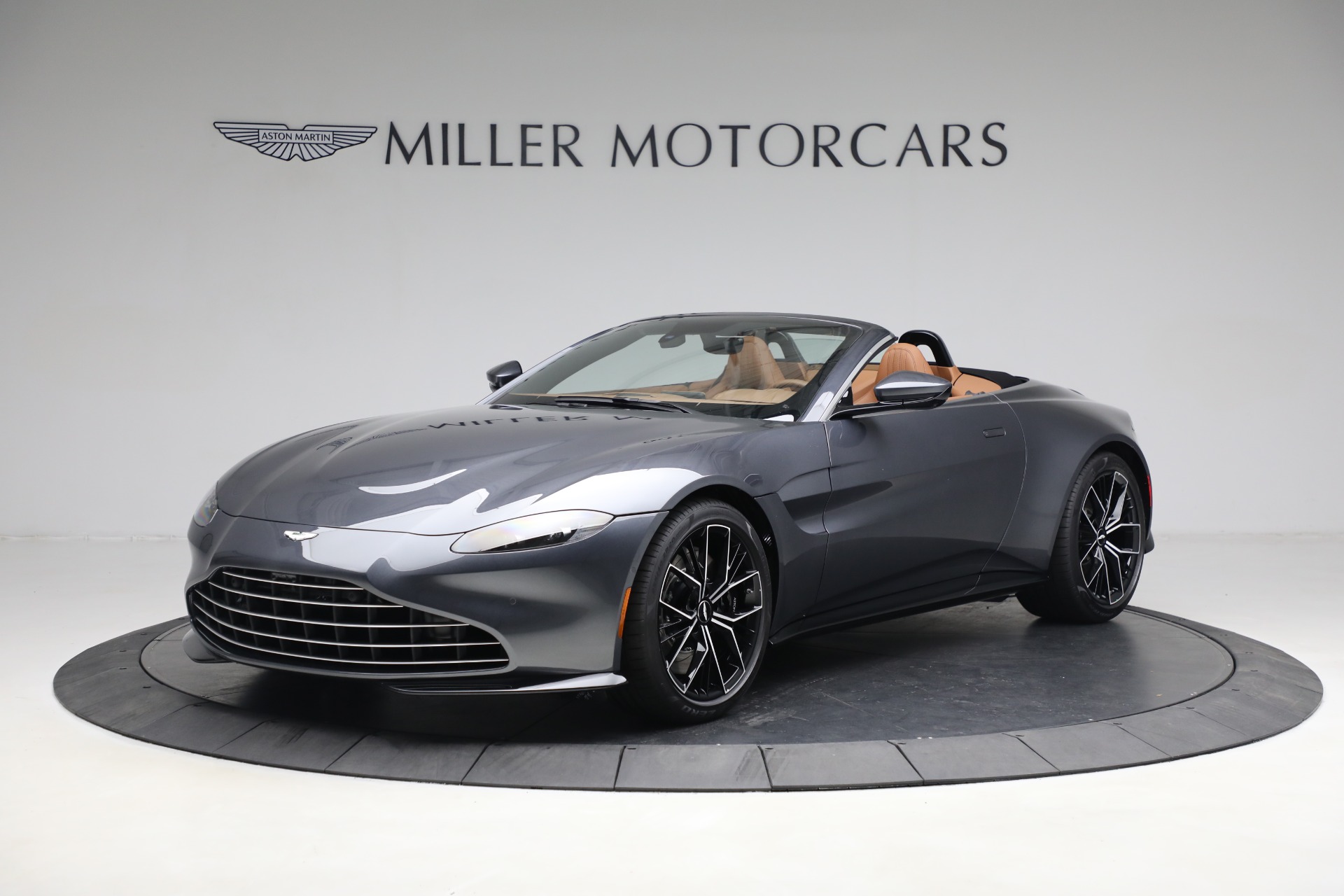New 2023 Aston Martin Vantage V8 for sale $201,486 at Aston Martin of Greenwich in Greenwich CT 06830 1