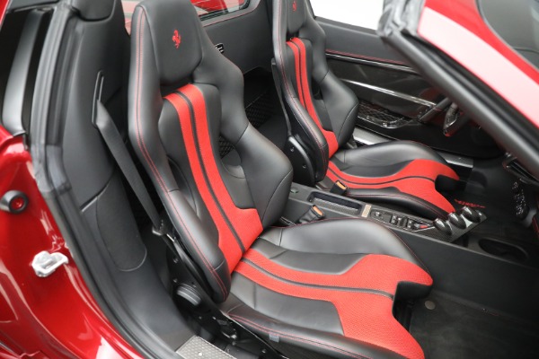 Used 2015 Ferrari 458 Speciale Aperta for sale $979,900 at Aston Martin of Greenwich in Greenwich CT 06830 24