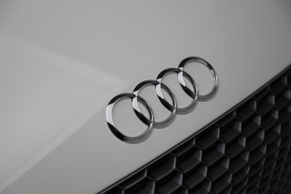 Used 2017 Audi R8 5.2 quattro V10 for sale Sold at Miller Motorcars Aston Martin in Greenwich CT 06830 26