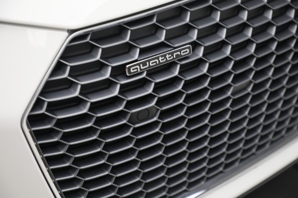 Used 2017 Audi R8 5.2 quattro V10 for sale Sold at Miller Motorcars Aston Martin in Greenwich CT 06830 27