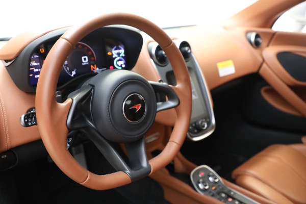 Used 2017 McLaren 570S for sale $166,900 at Aston Martin of Greenwich in Greenwich CT 06830 24