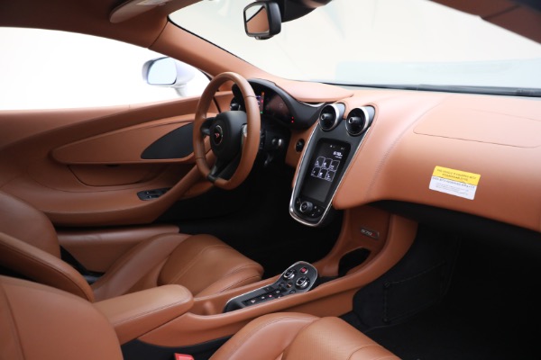 Used 2017 McLaren 570S for sale $166,900 at Aston Martin of Greenwich in Greenwich CT 06830 27