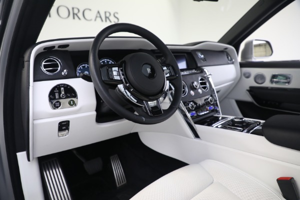 Used 2020 Rolls-Royce Cullinan for sale $305,900 at Aston Martin of Greenwich in Greenwich CT 06830 18