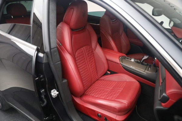 Used 2019 Maserati Levante Trofeo for sale $81,900 at Aston Martin of Greenwich in Greenwich CT 06830 27