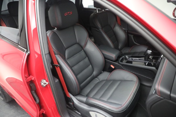 Used 2022 Porsche Macan GTS for sale $82,900 at Aston Martin of Greenwich in Greenwich CT 06830 20