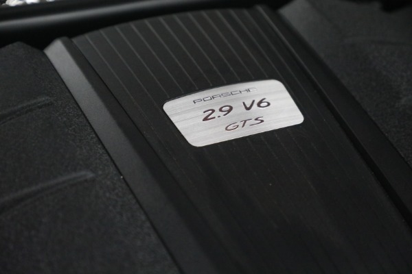 Used 2022 Porsche Macan GTS for sale $82,900 at Aston Martin of Greenwich in Greenwich CT 06830 27