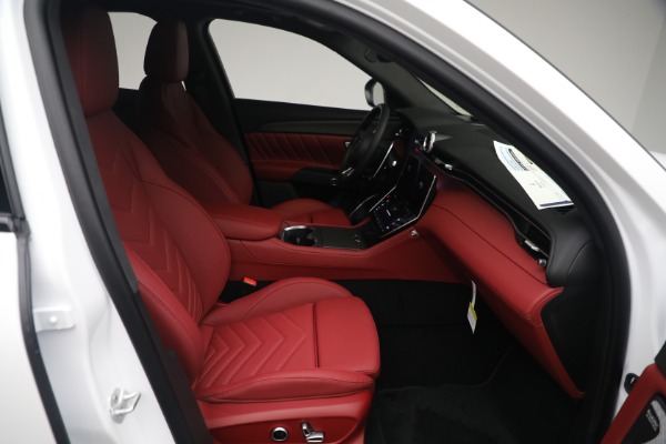 Used 2023 Maserati Grecale Trofeo for sale Sold at Aston Martin of Greenwich in Greenwich CT 06830 15
