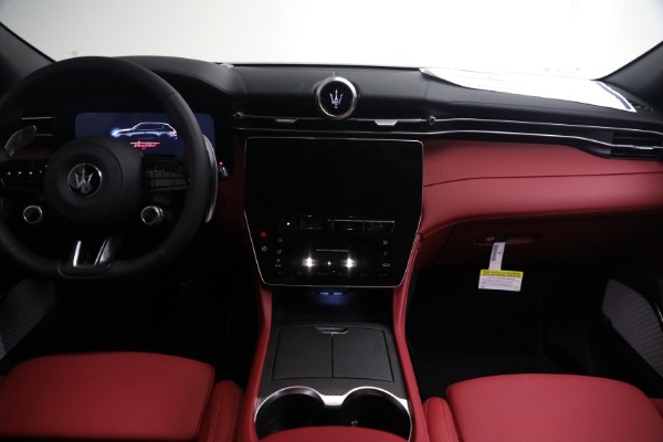 Used 2023 Maserati Grecale Trofeo for sale Sold at Aston Martin of Greenwich in Greenwich CT 06830 23