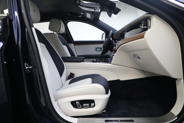 Used 2021 Rolls-Royce Ghost for sale $299,900 at Aston Martin of Greenwich in Greenwich CT 06830 21