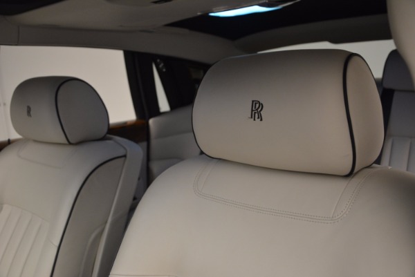 Used 2011 Rolls-Royce Phantom for sale Sold at Aston Martin of Greenwich in Greenwich CT 06830 12