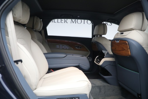 Used 2023 Bentley Bentayga EWB Azure V8 for sale $267,900 at Aston Martin of Greenwich in Greenwich CT 06830 23