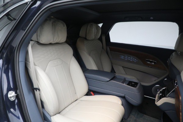 Used 2023 Bentley Bentayga EWB Azure V8 for sale $267,900 at Aston Martin of Greenwich in Greenwich CT 06830 24